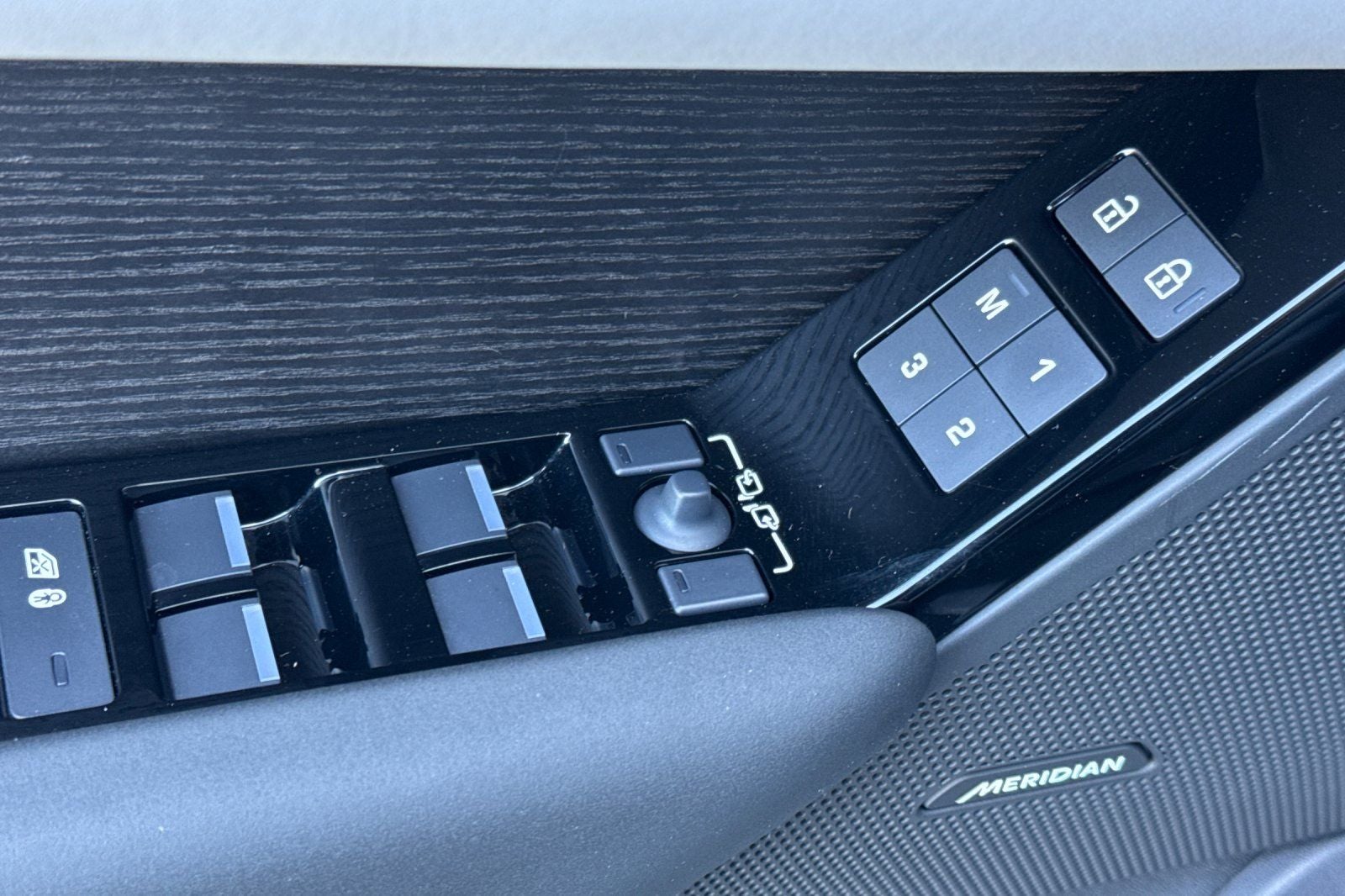 2026 Land Rover Range Rover Velar Dynamic SE