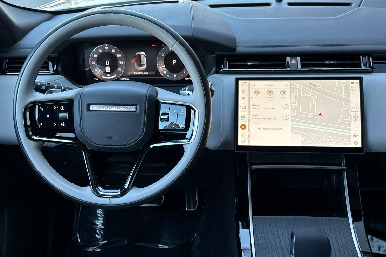 2026 Land Rover Range Rover Velar Dynamic SE