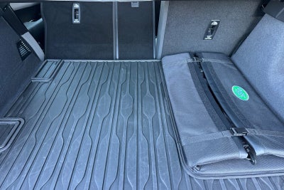 2026 Land Rover Range Rover Velar Dynamic SE