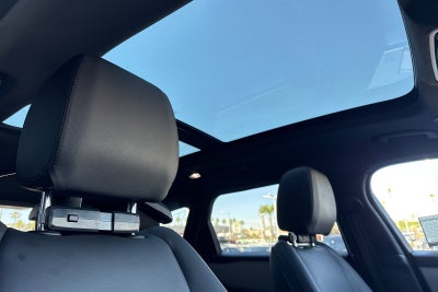 2026 Land Rover Range Rover Velar Dynamic SE