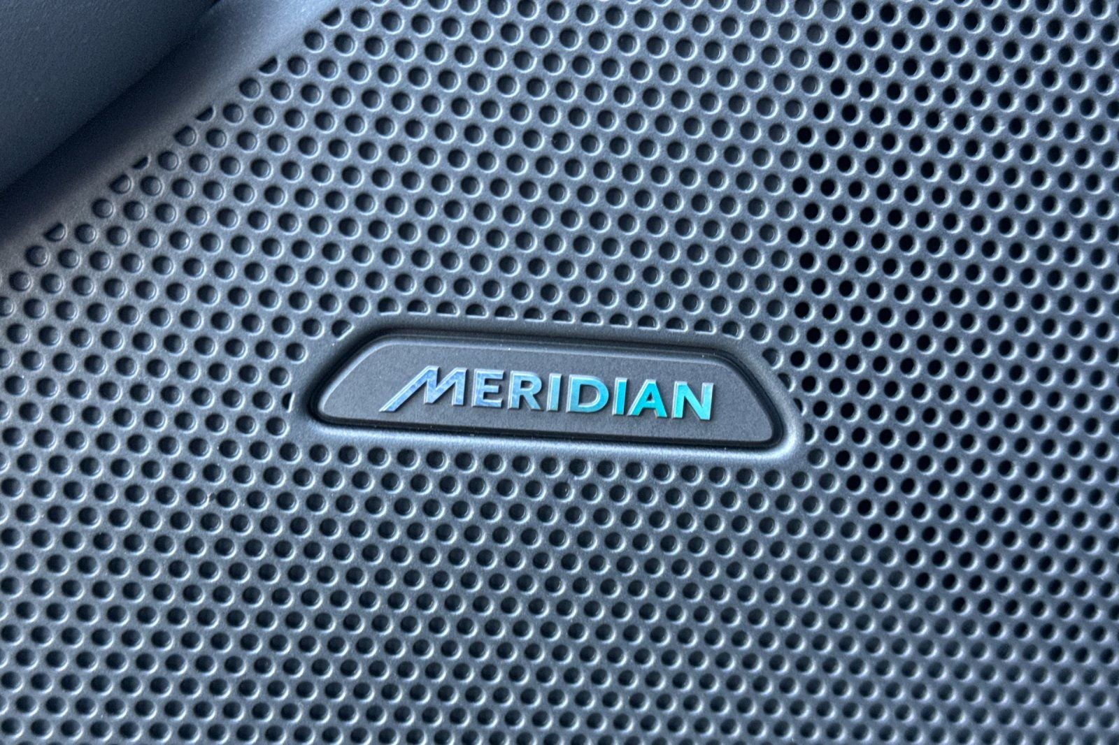 2026 Land Rover Range Rover Velar Dynamic SE