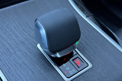 2026 Land Rover Range Rover Velar Dynamic SE