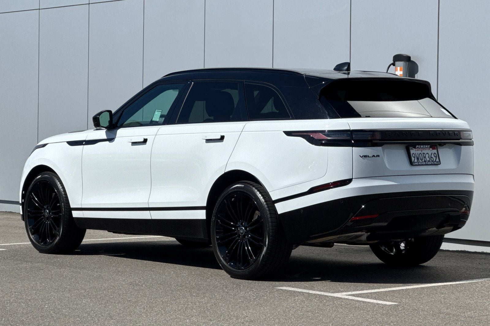 2026 Land Rover Range Rover Velar Dynamic SE