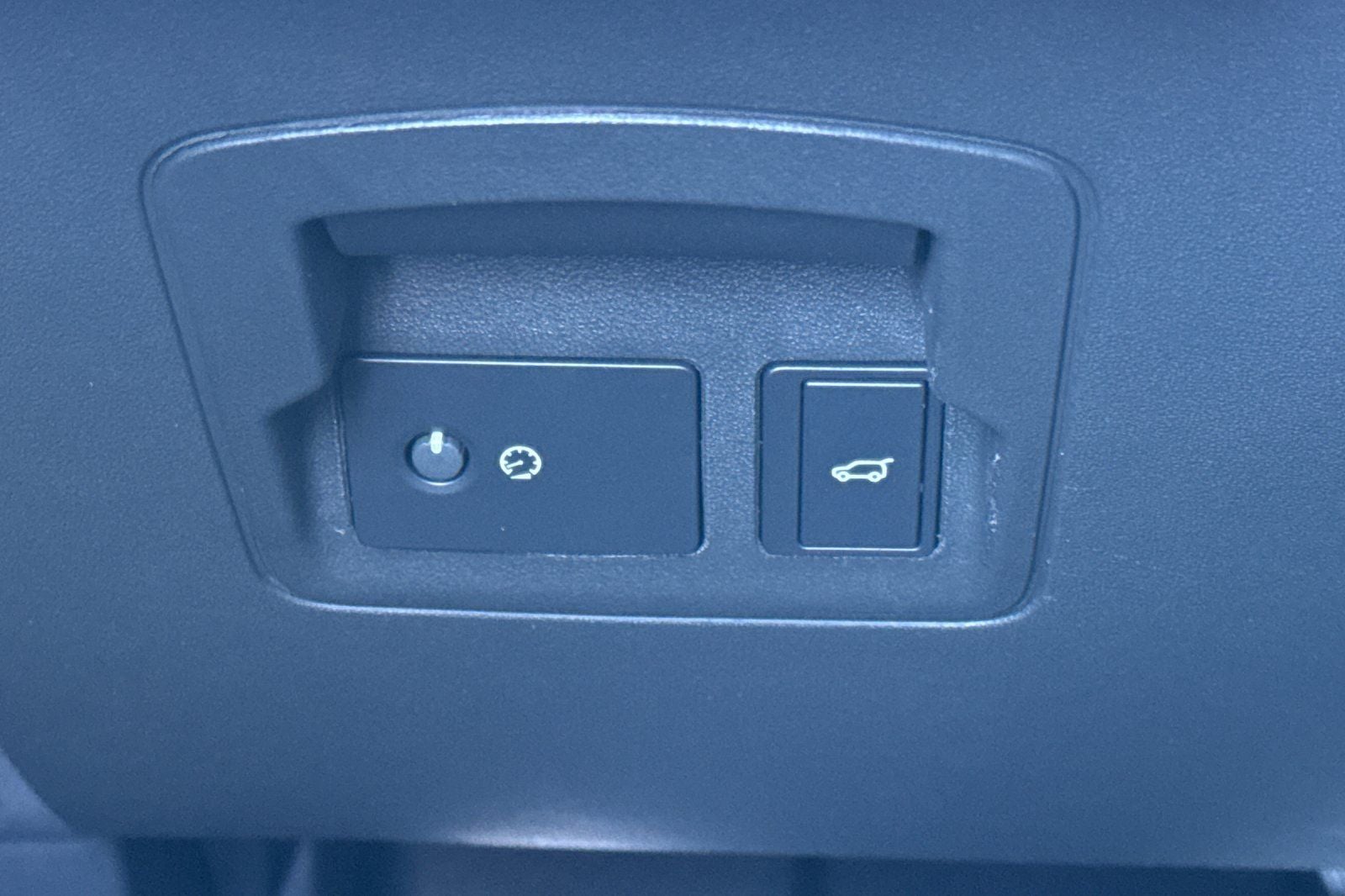 2026 Land Rover Range Rover Velar Dynamic SE