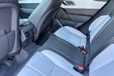 2026 Land Rover Range Rover Velar Dynamic SE