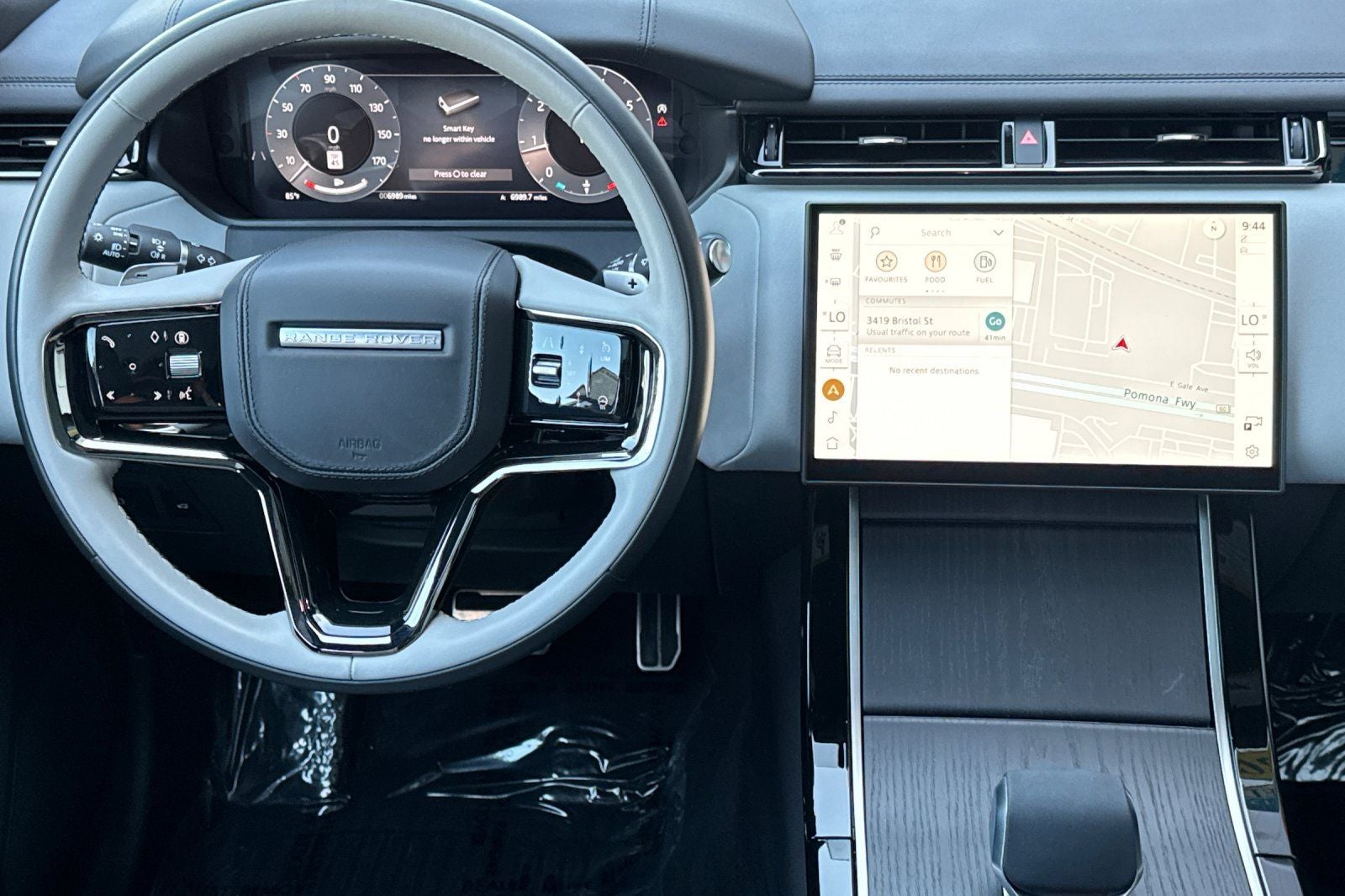 2026 Land Rover Range Rover Velar Dynamic SE