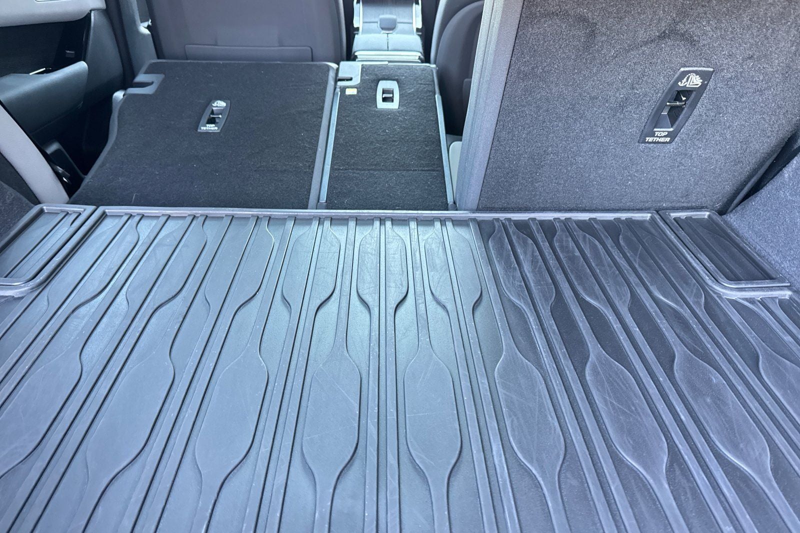 2026 Land Rover Range Rover Velar Dynamic SE