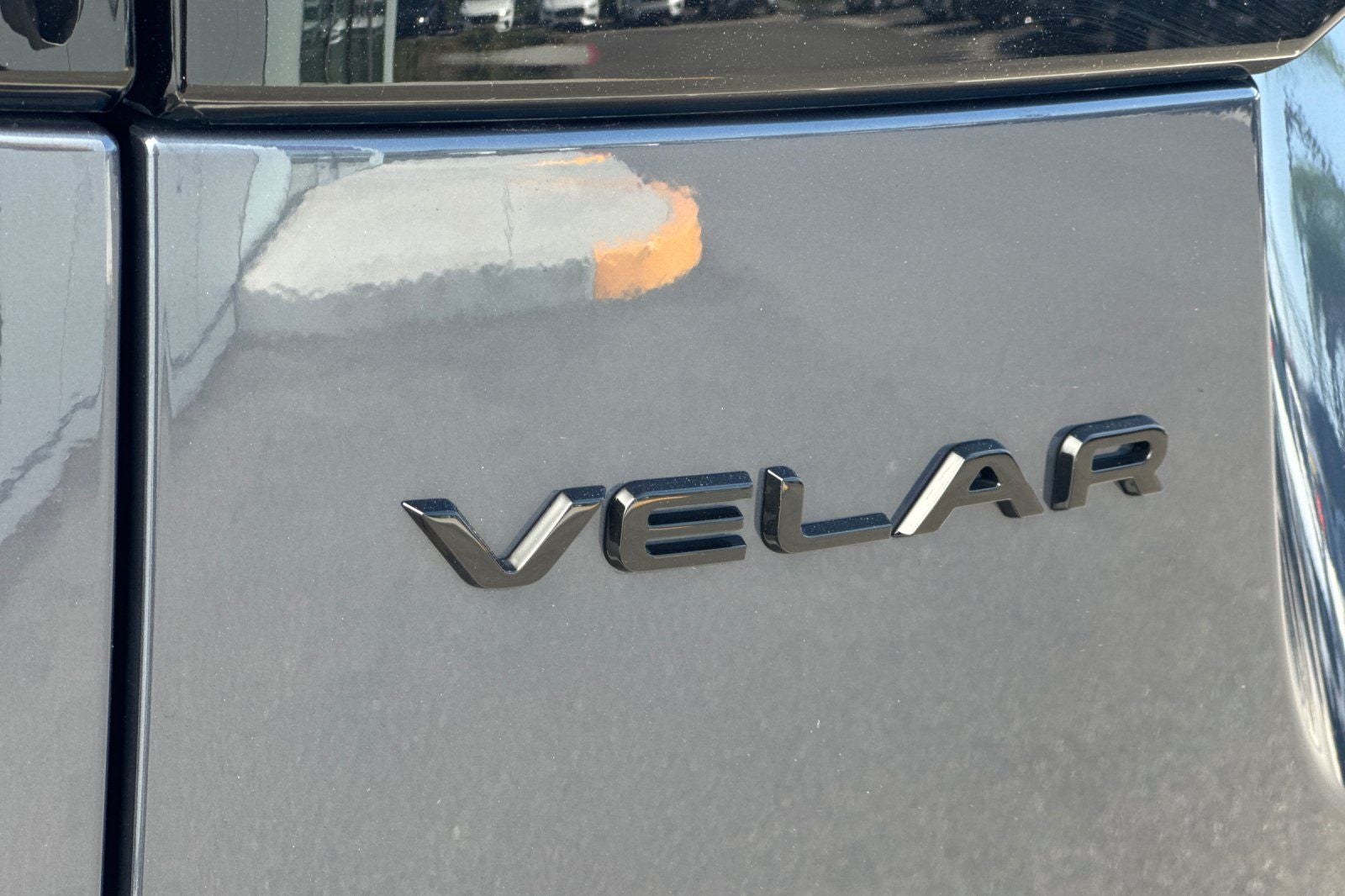 2026 Land Rover Range Rover Velar Dynamic SE