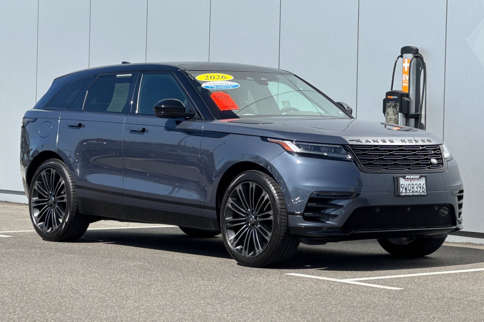 2026 Land Rover Range Rover Velar Dynamic SE