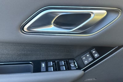 2026 Land Rover Range Rover Velar Dynamic SE