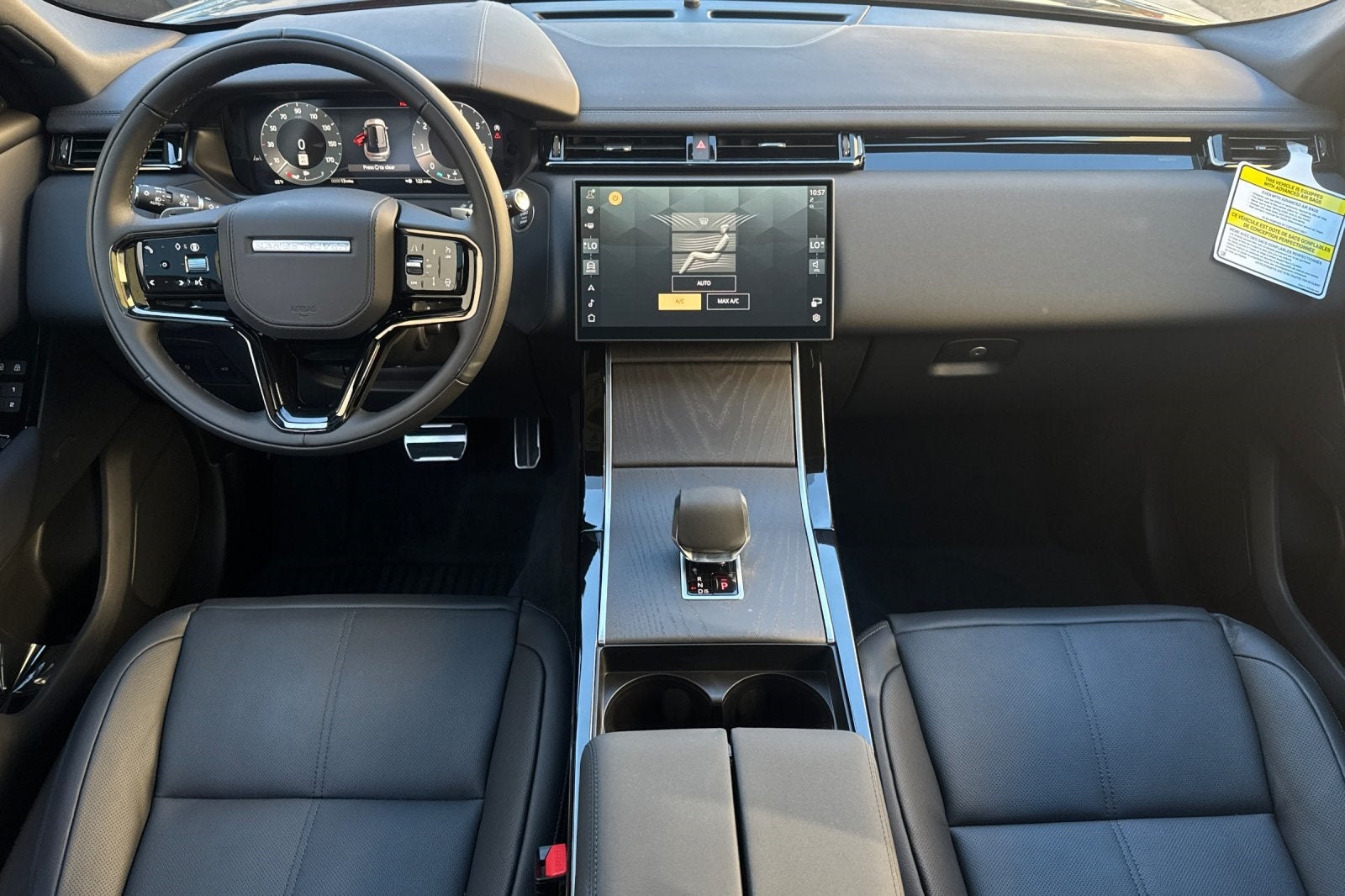 2026 Land Rover Range Rover Velar Dynamic SE