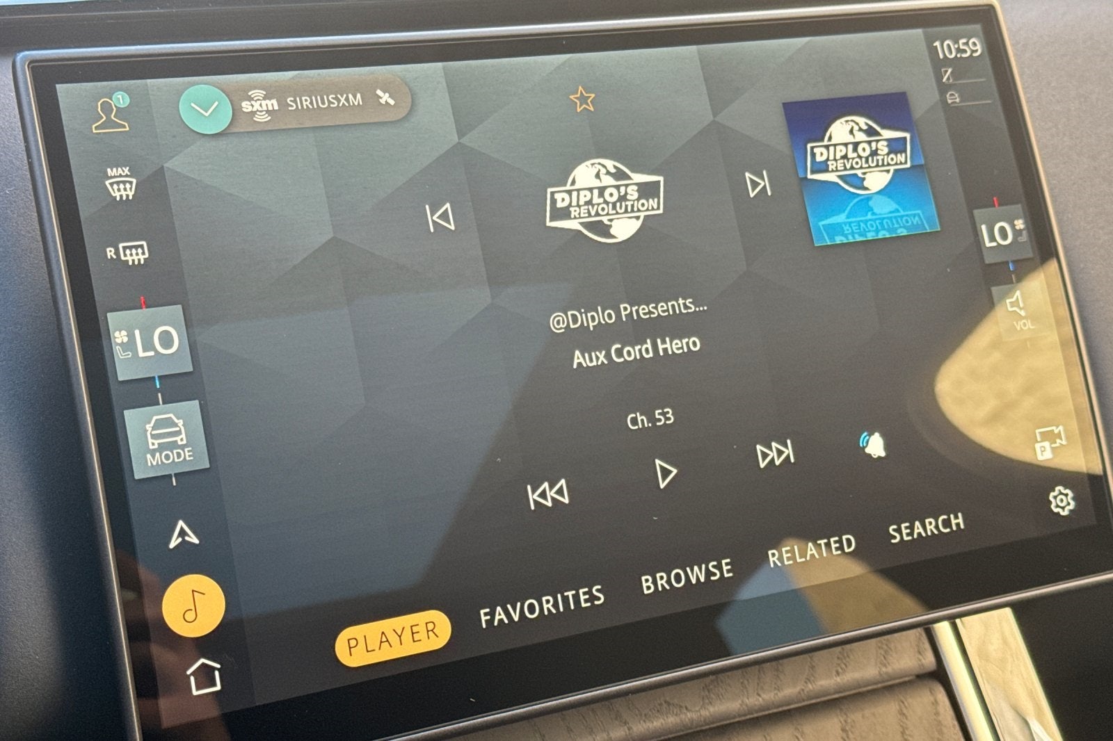 2026 Land Rover Range Rover Velar Dynamic SE