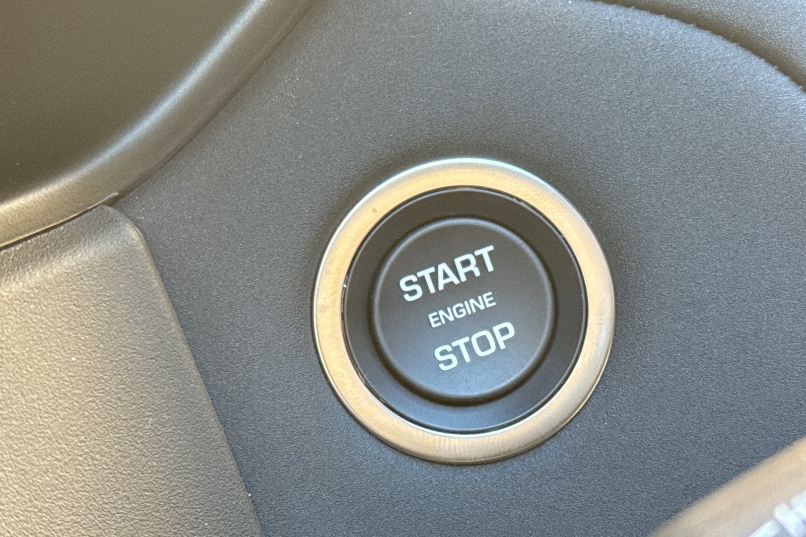 2026 Land Rover Range Rover Velar Dynamic SE