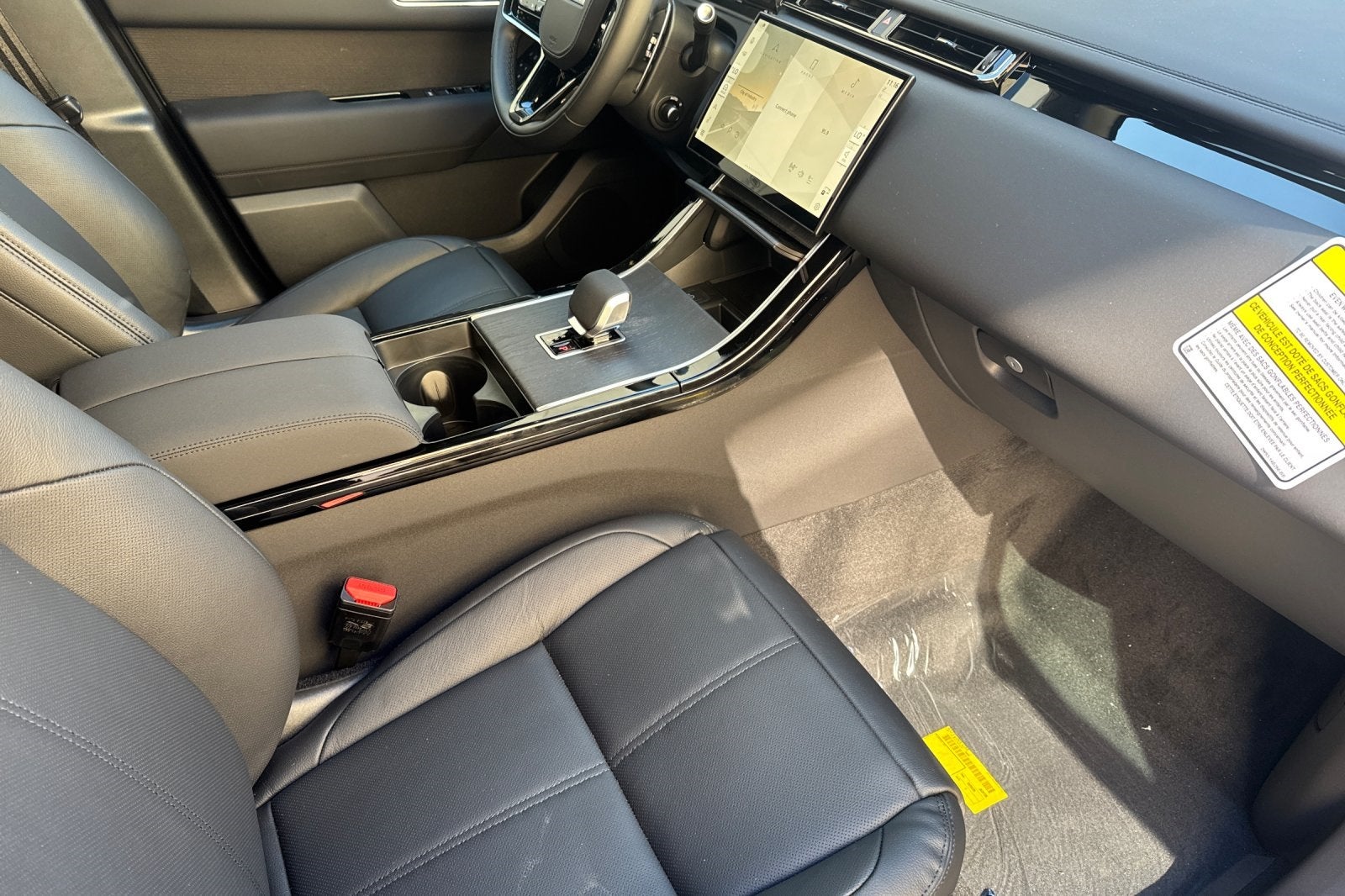 2026 Land Rover Range Rover Velar Dynamic SE