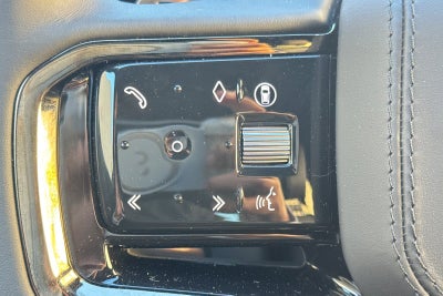 2026 Land Rover Range Rover Velar Dynamic SE