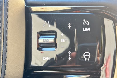 2026 Land Rover Range Rover Velar Dynamic SE