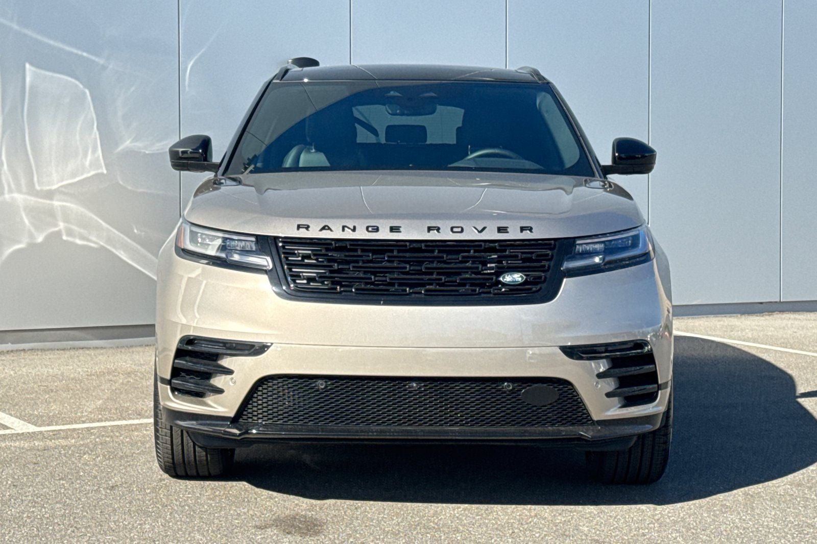 2026 Land Rover Range Rover Velar Dynamic SE