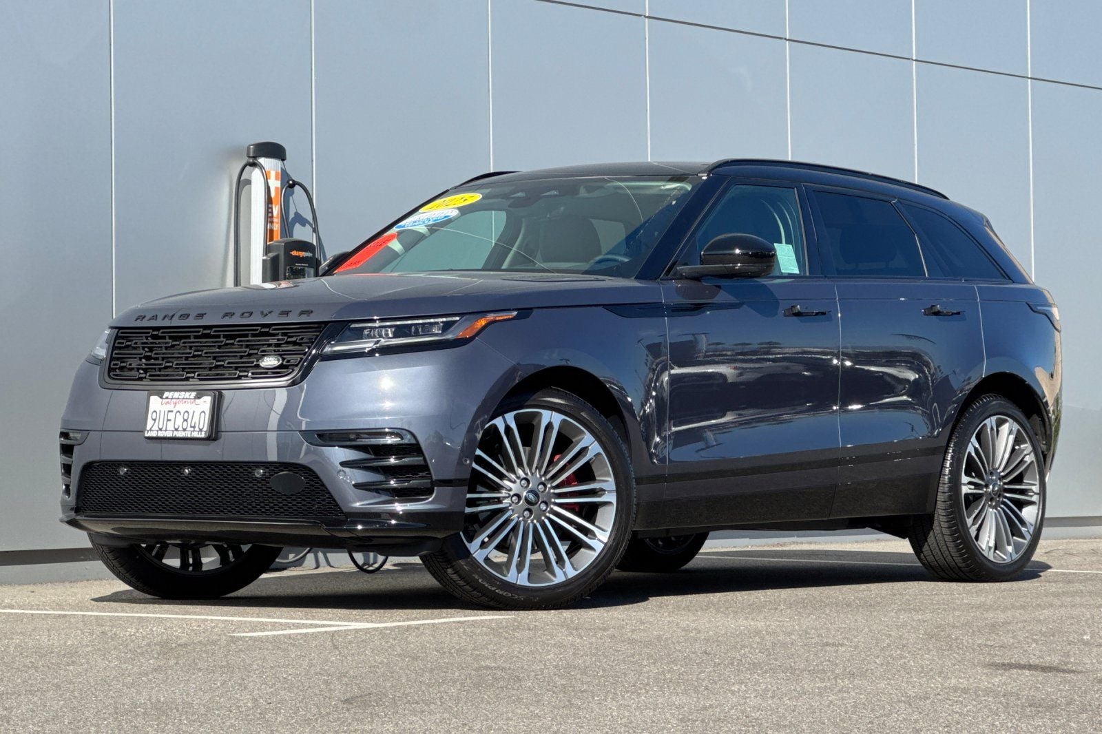 2025 Land Rover Range Rover Velar Dynamic SE