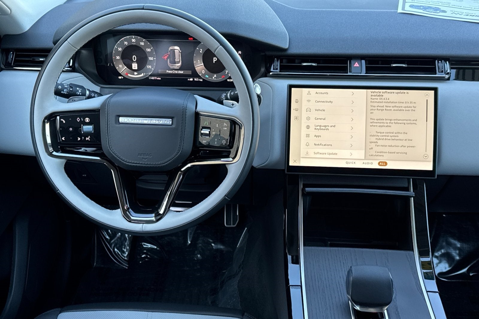 2025 Land Rover Range Rover Velar Dynamic SE