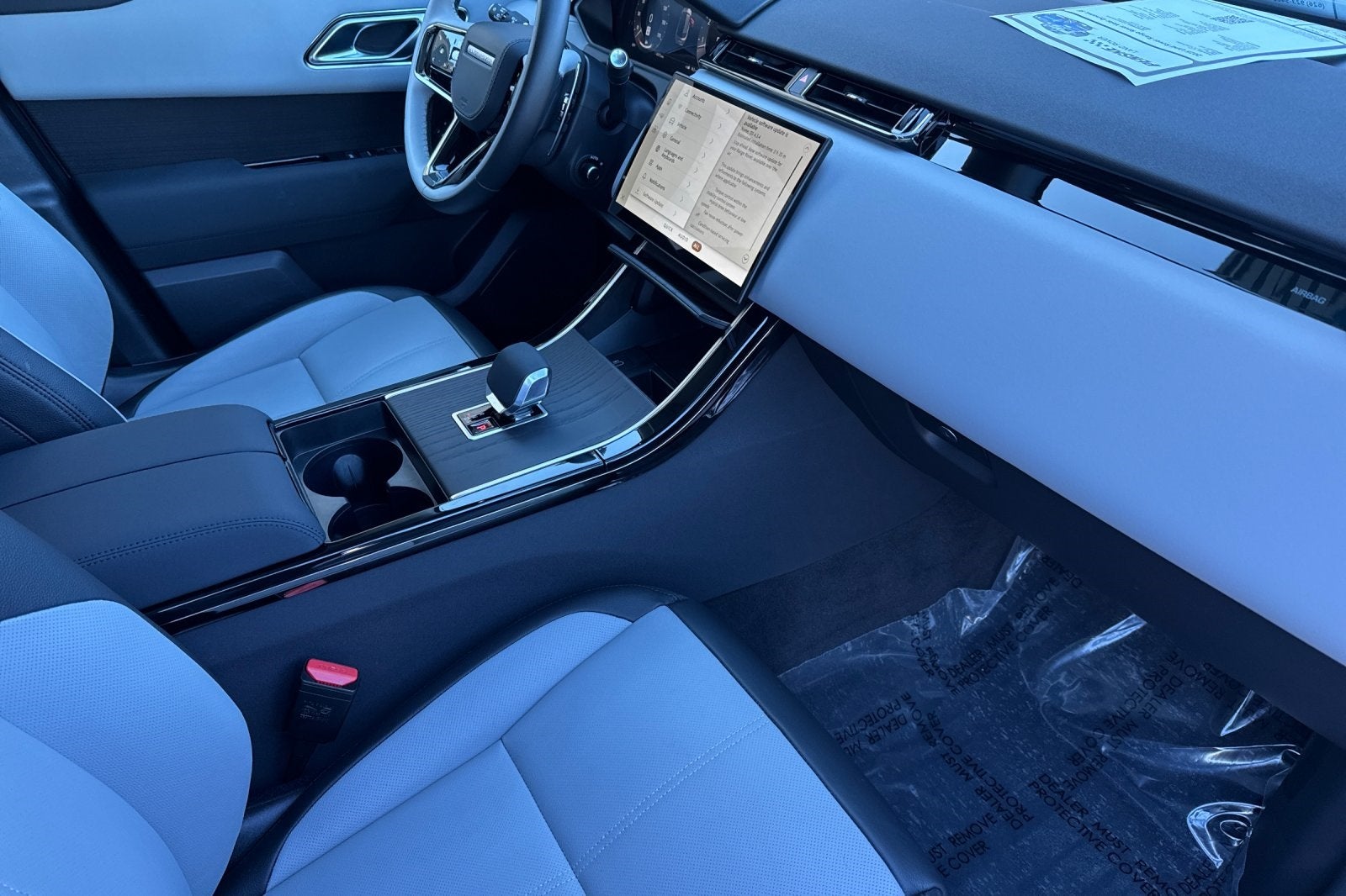 2025 Land Rover Range Rover Velar Dynamic SE