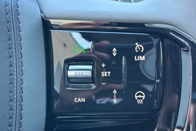 2025 Land Rover Range Rover Velar Dynamic SE