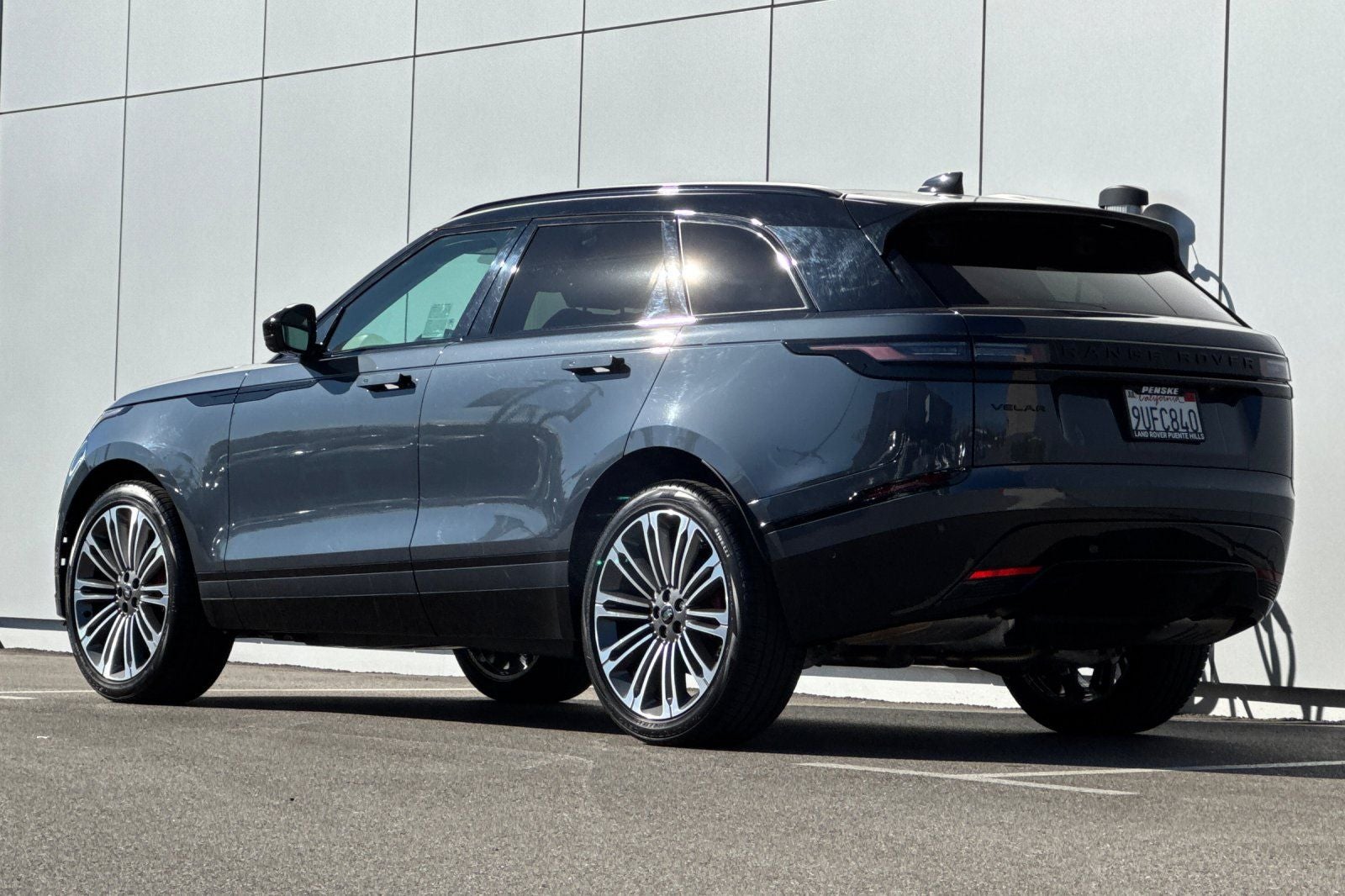 2025 Land Rover Range Rover Velar Dynamic SE