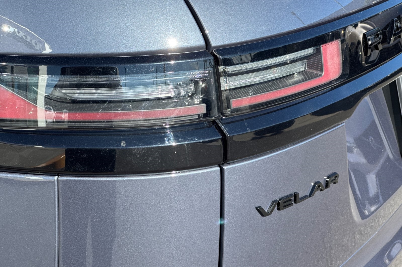 2025 Land Rover Range Rover Velar Dynamic SE