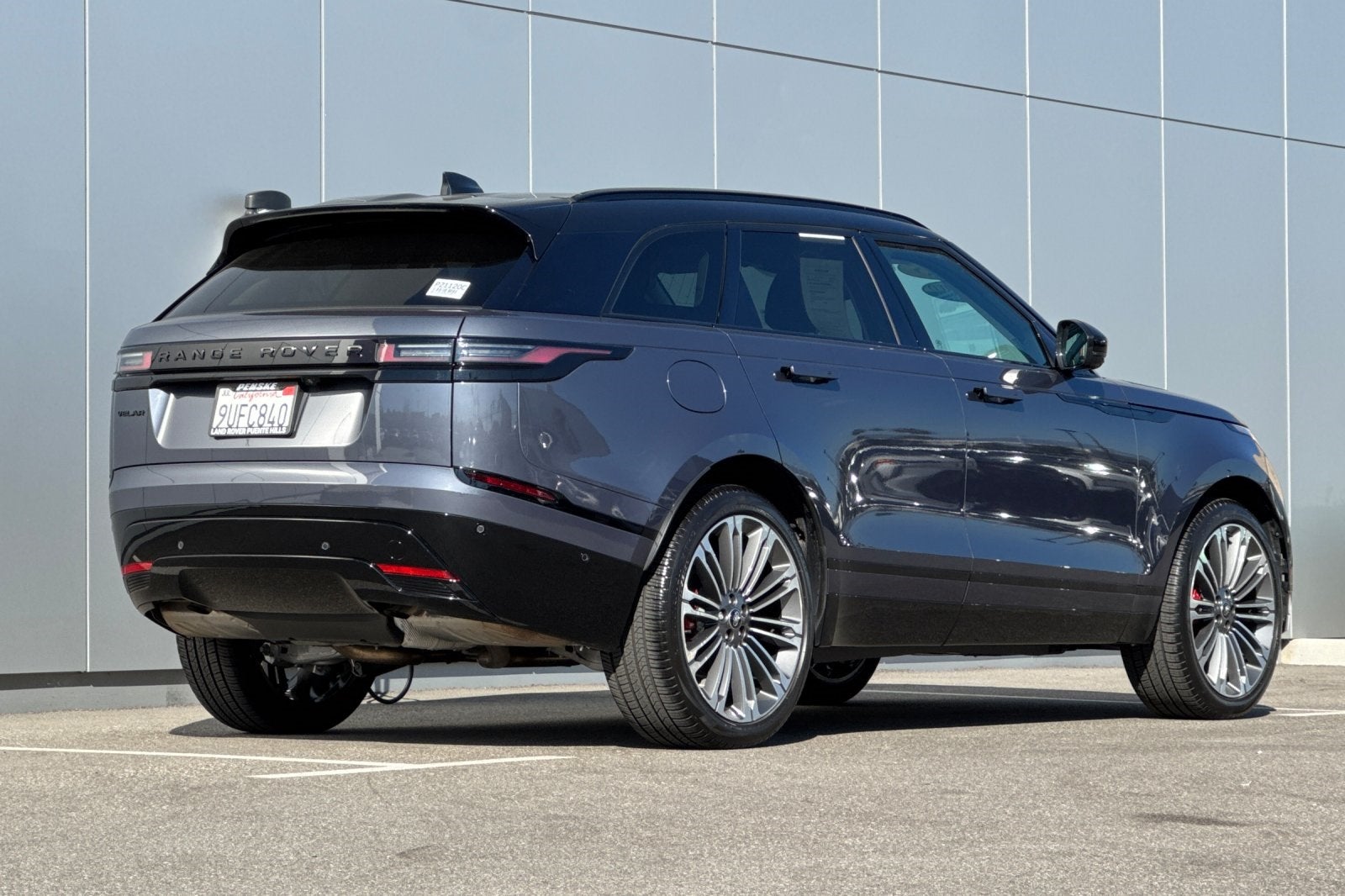 2025 Land Rover Range Rover Velar Dynamic SE