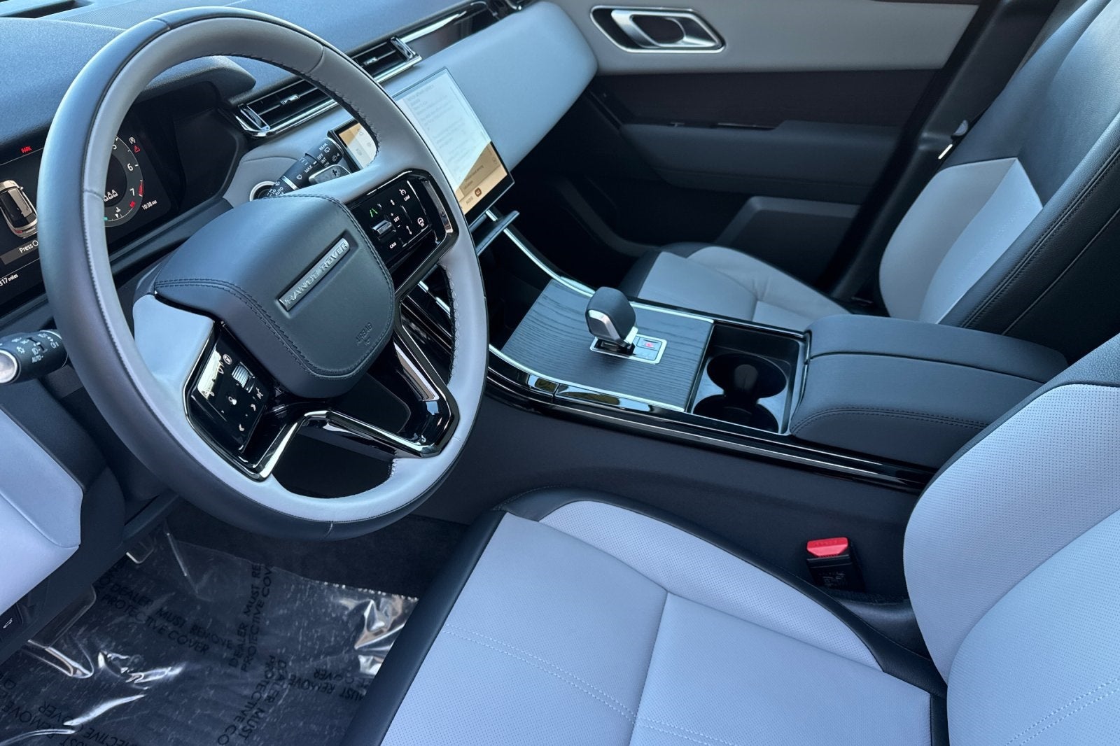 2025 Land Rover Range Rover Velar Dynamic SE