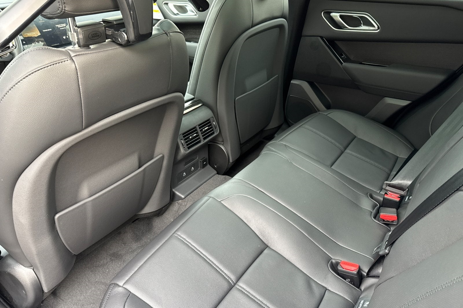 2026 Land Rover Range Rover Velar Dynamic SE