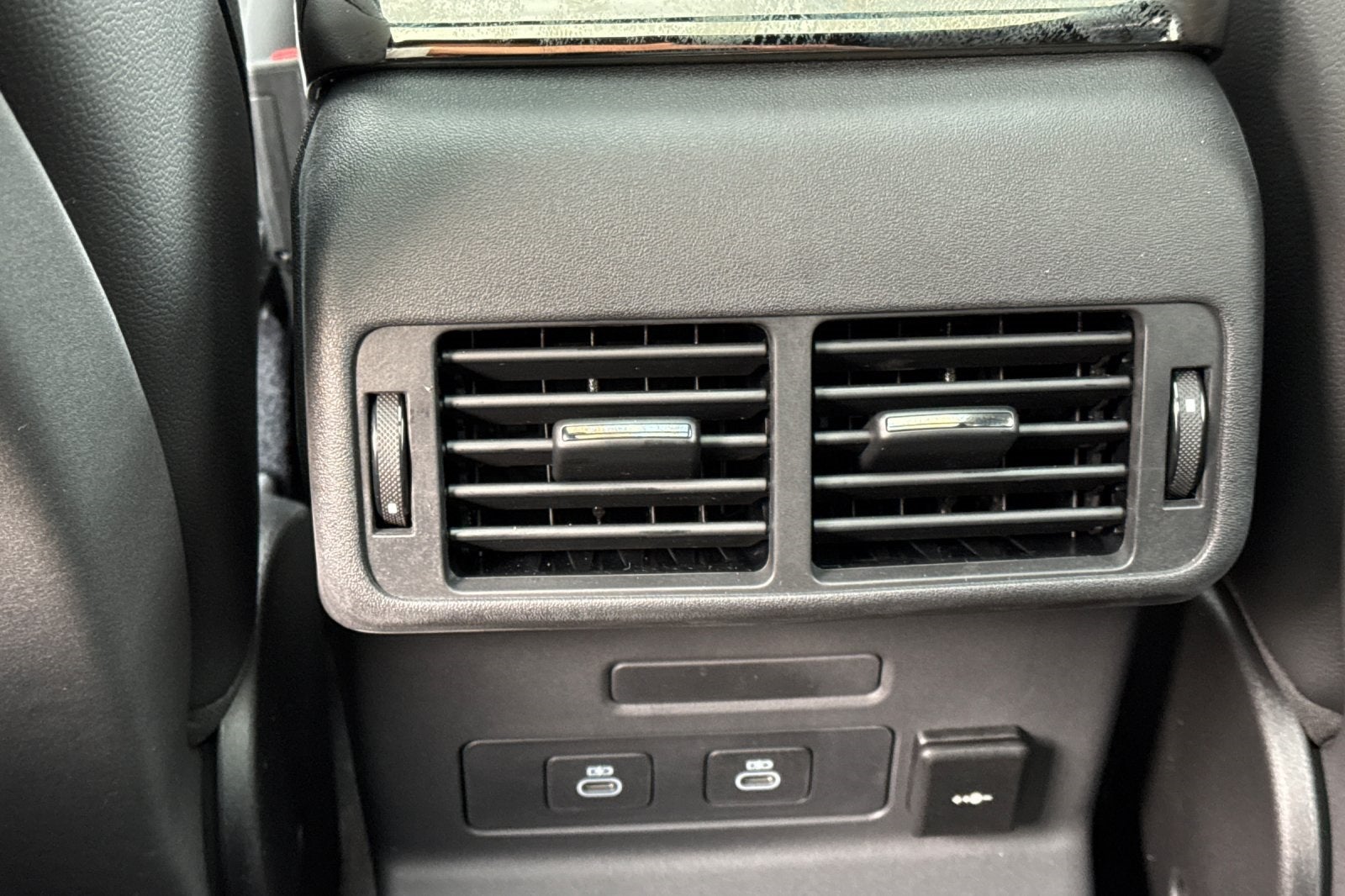 2026 Land Rover Range Rover Velar Dynamic SE