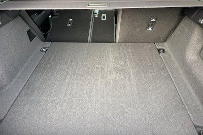 2026 Land Rover Range Rover Velar Dynamic SE