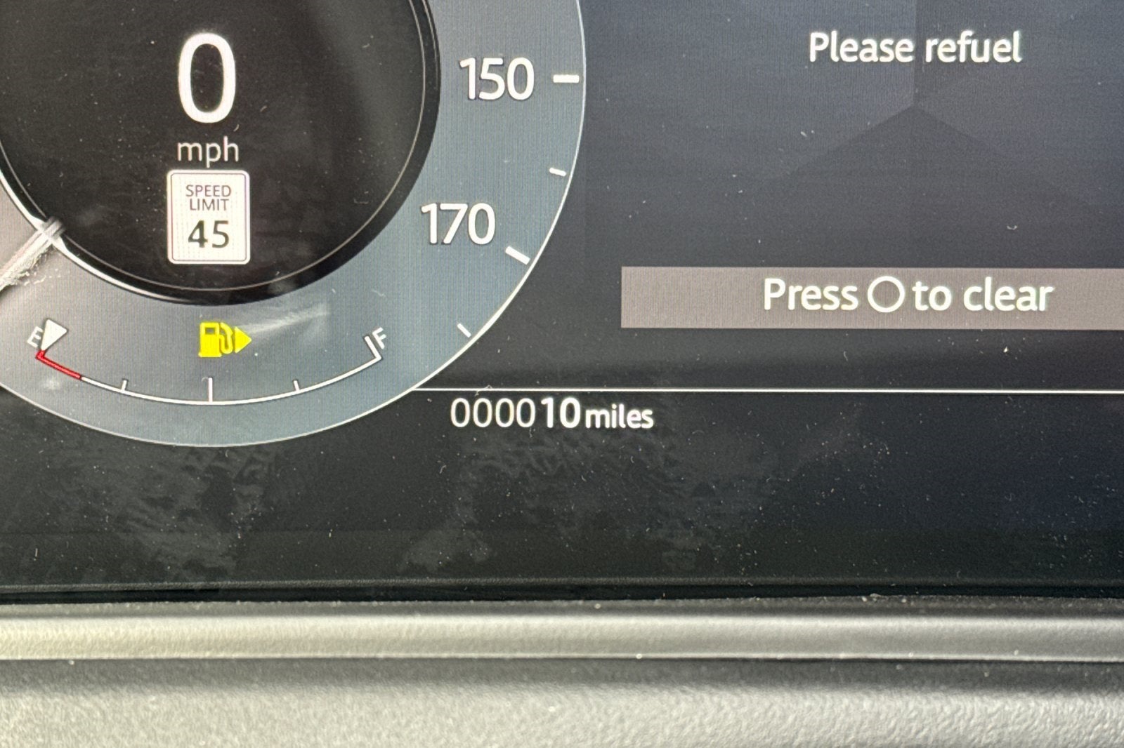 2026 Land Rover Range Rover Velar Dynamic SE