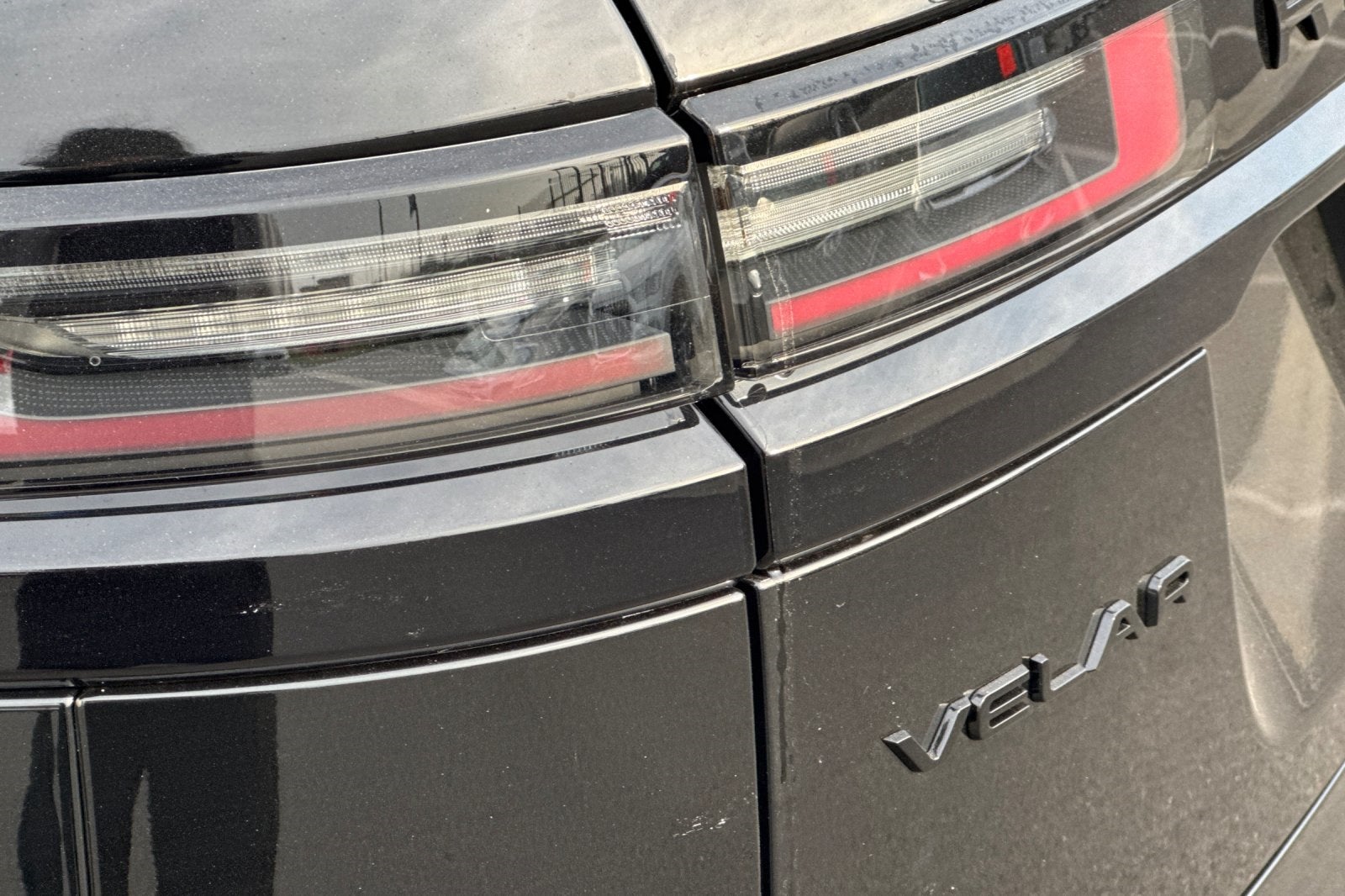 2026 Land Rover Range Rover Velar Dynamic SE