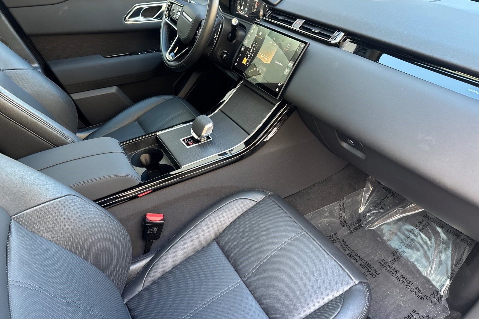 2025 Land Rover Range Rover Velar Dynamic SE