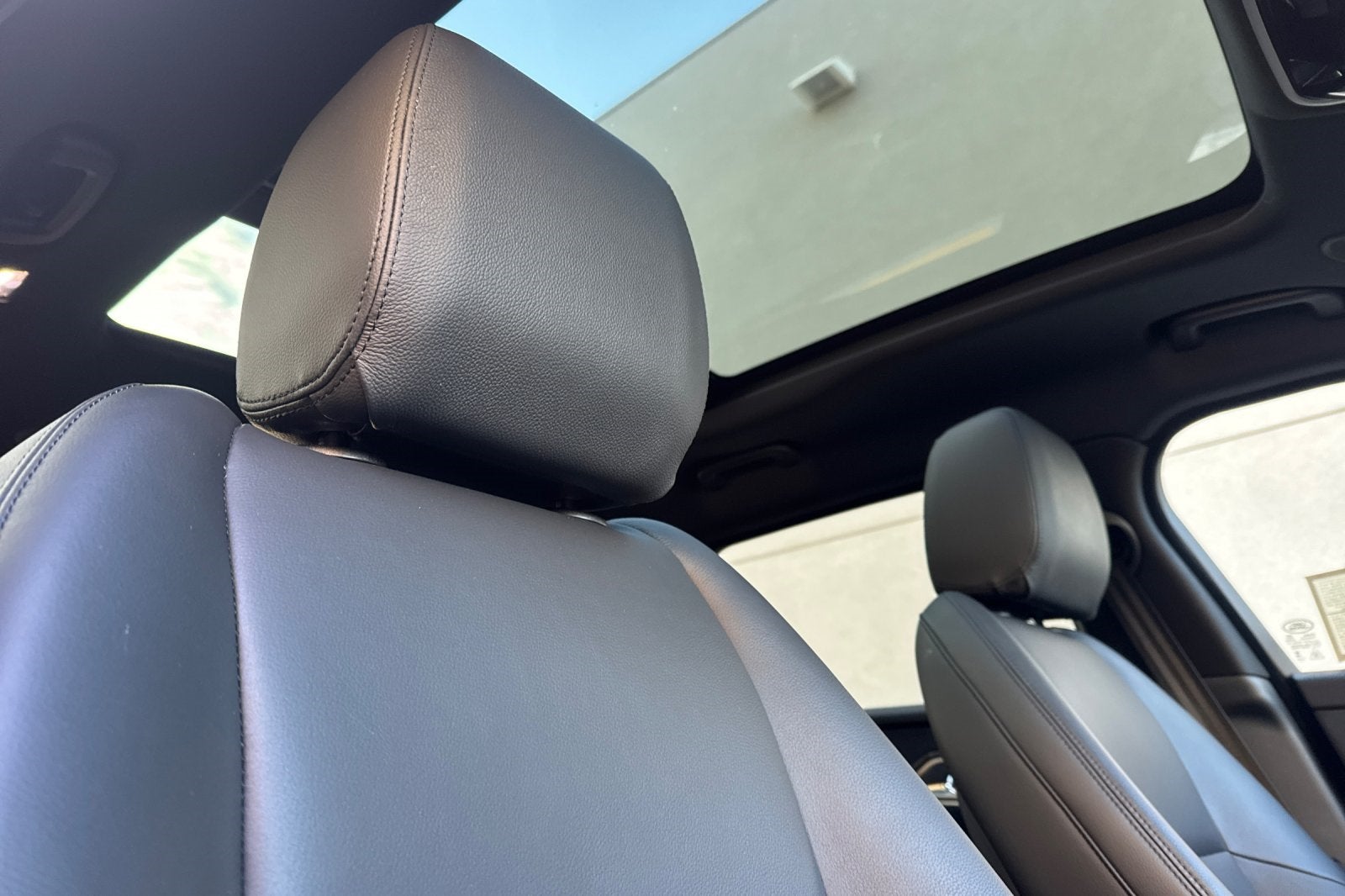 2025 Land Rover Range Rover Velar Dynamic SE