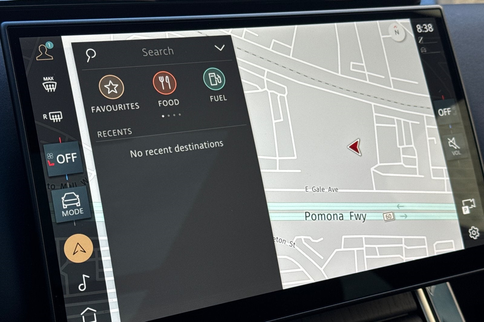 2025 Land Rover Range Rover Velar Dynamic SE