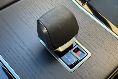 2025 Land Rover Range Rover Velar Dynamic SE