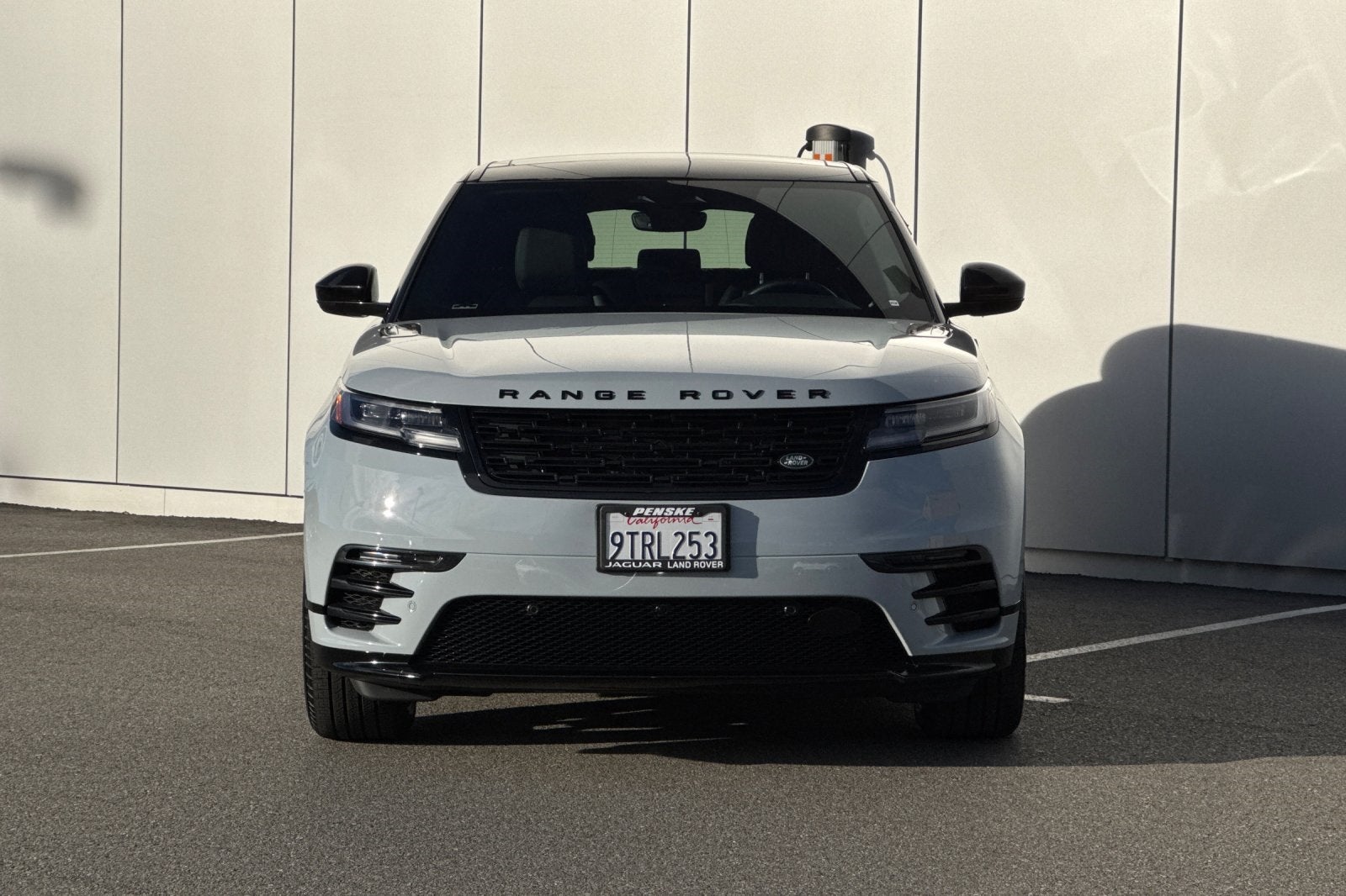2025 Land Rover Range Rover Velar Dynamic SE