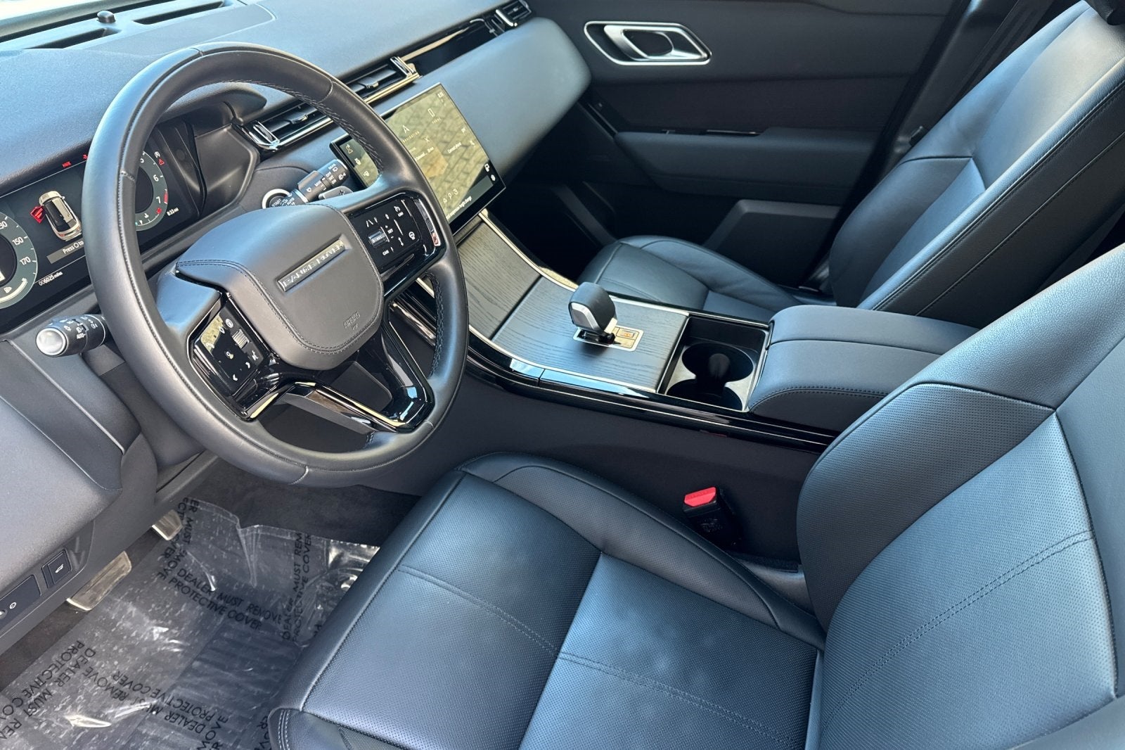 2025 Land Rover Range Rover Velar Dynamic SE