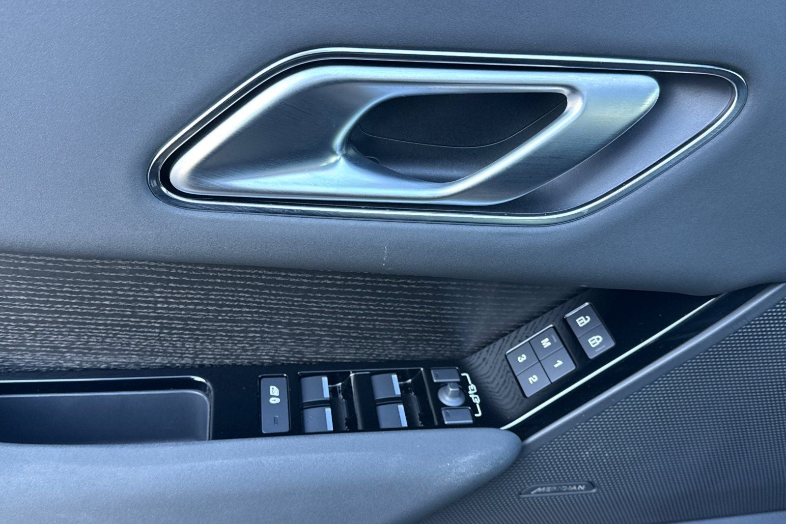 2025 Land Rover Range Rover Velar Dynamic SE