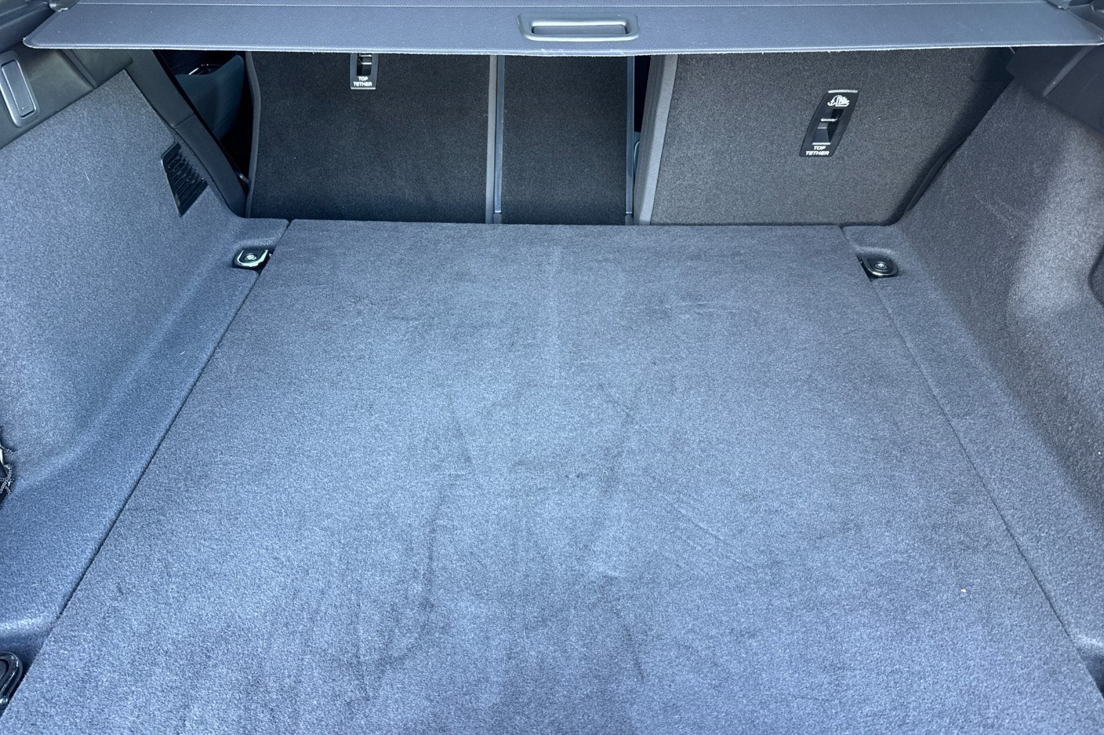 2025 Land Rover Range Rover Velar Dynamic SE