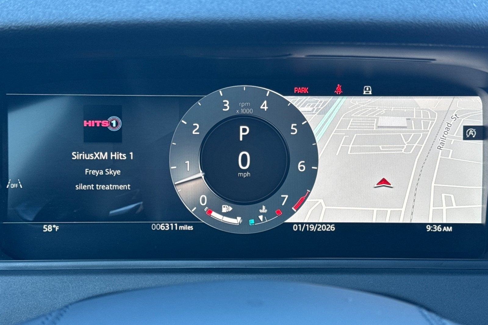 2025 Land Rover Range Rover Velar Dynamic SE