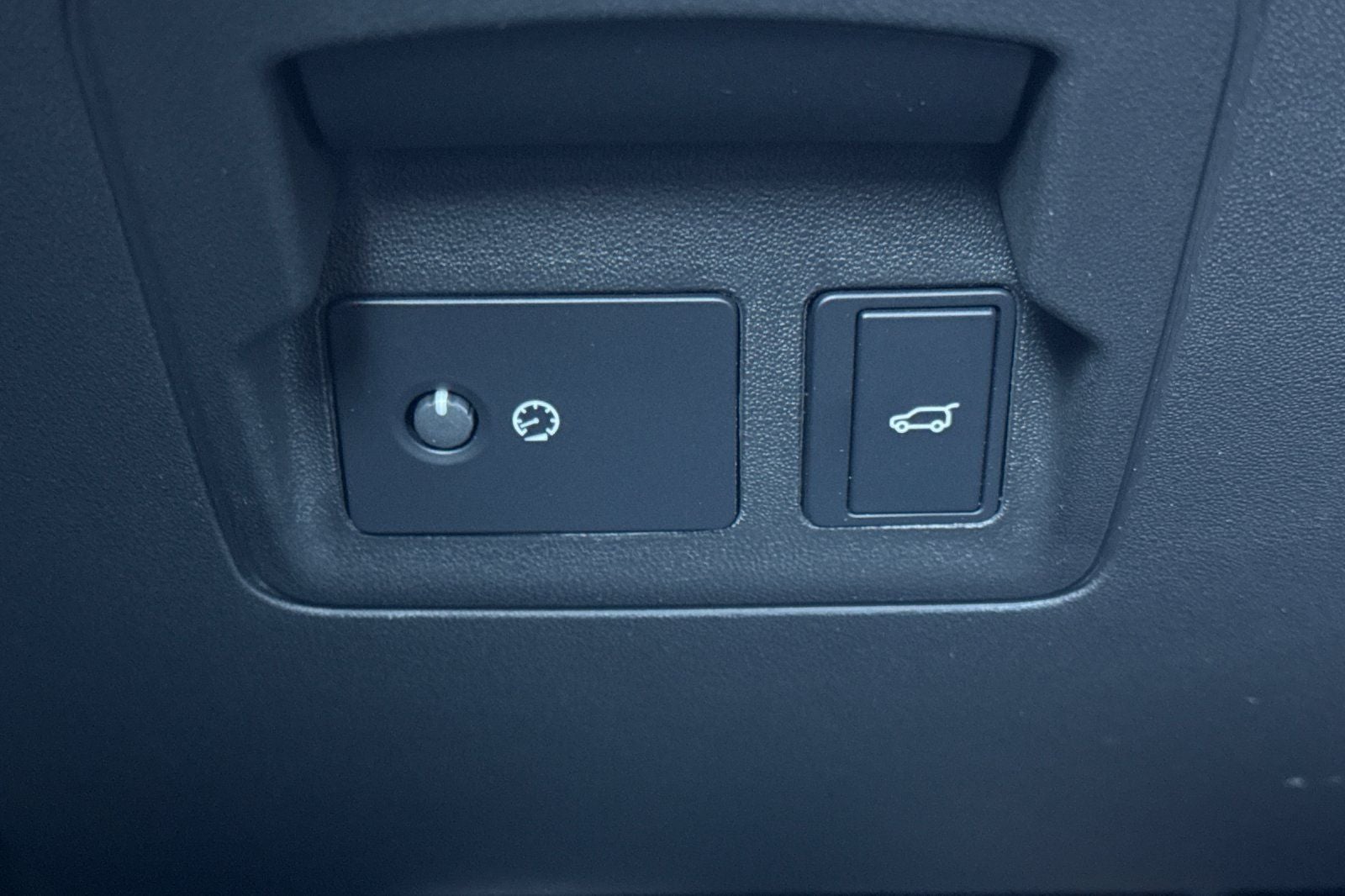 2025 Land Rover Range Rover Velar Dynamic SE