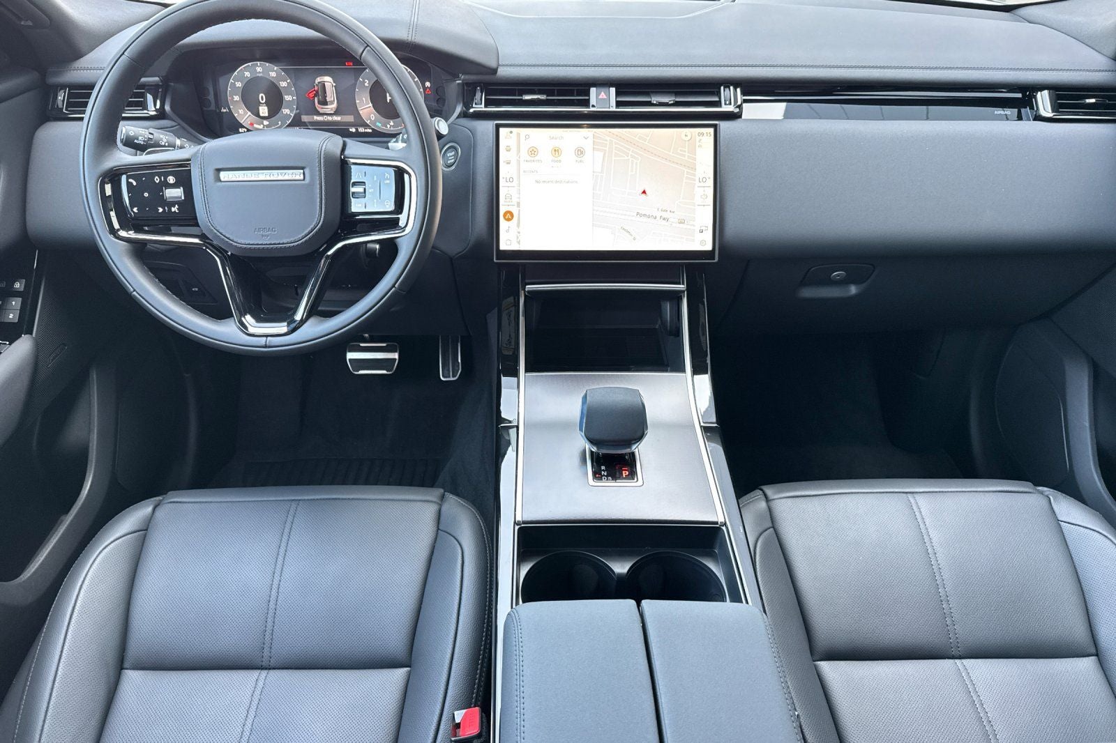 2026 Land Rover Range Rover Velar Dynamic SE