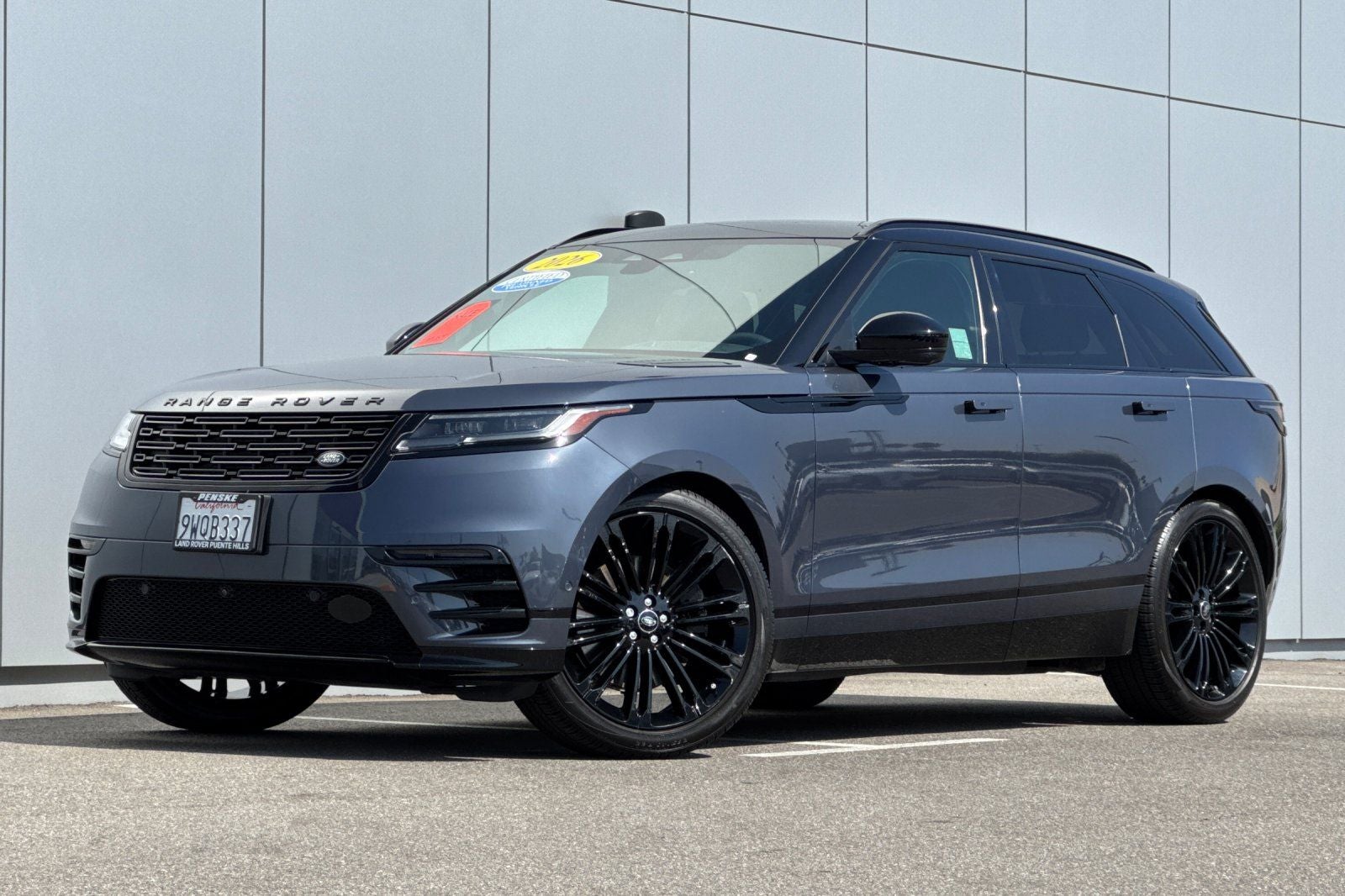 2026 Land Rover Range Rover Velar Dynamic SE