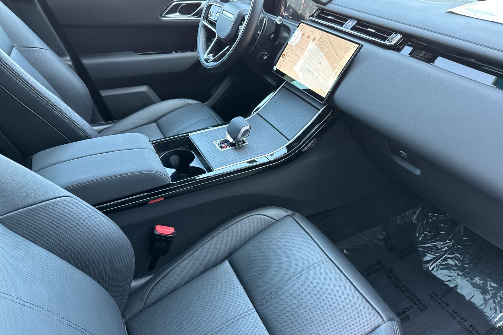 2026 Land Rover Range Rover Velar Dynamic SE