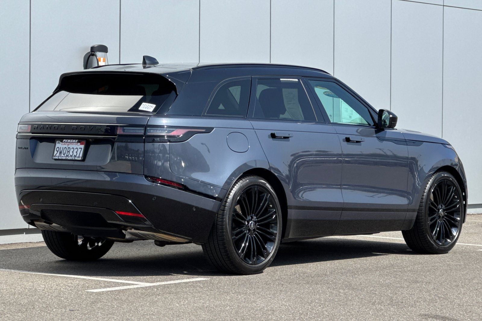 2026 Land Rover Range Rover Velar Dynamic SE