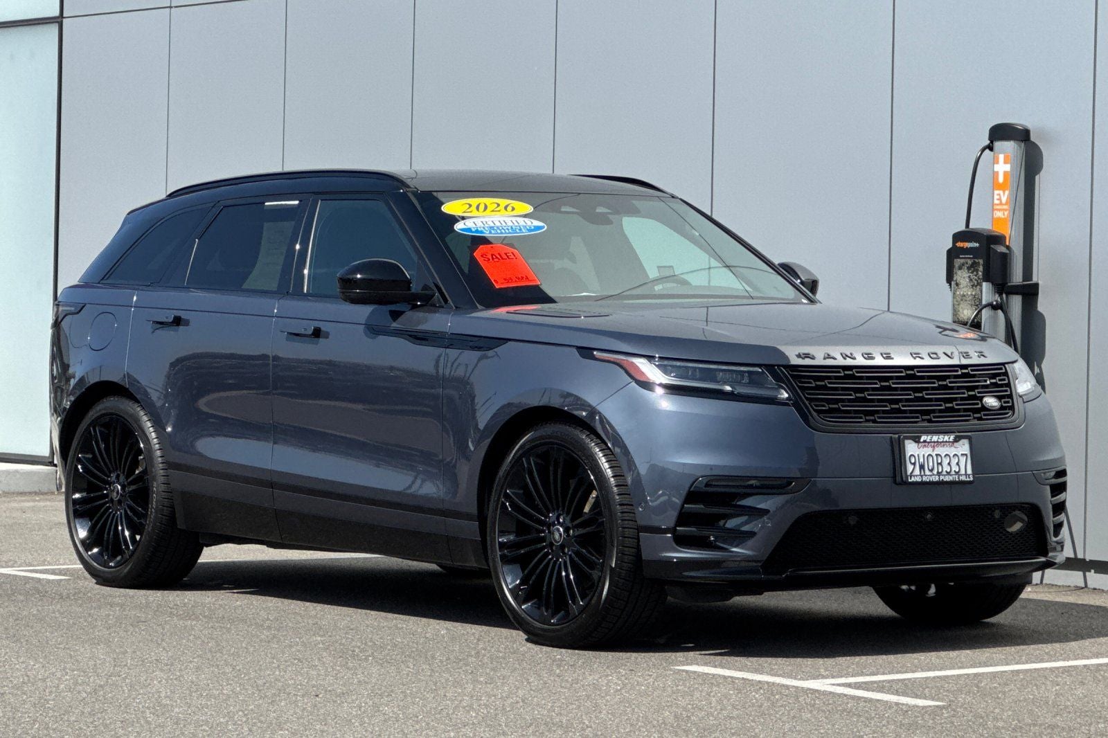 2026 Land Rover Range Rover Velar Dynamic SE