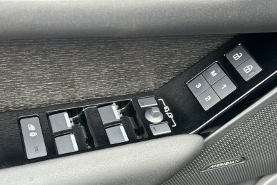 2026 Land Rover Range Rover Velar Dynamic SE